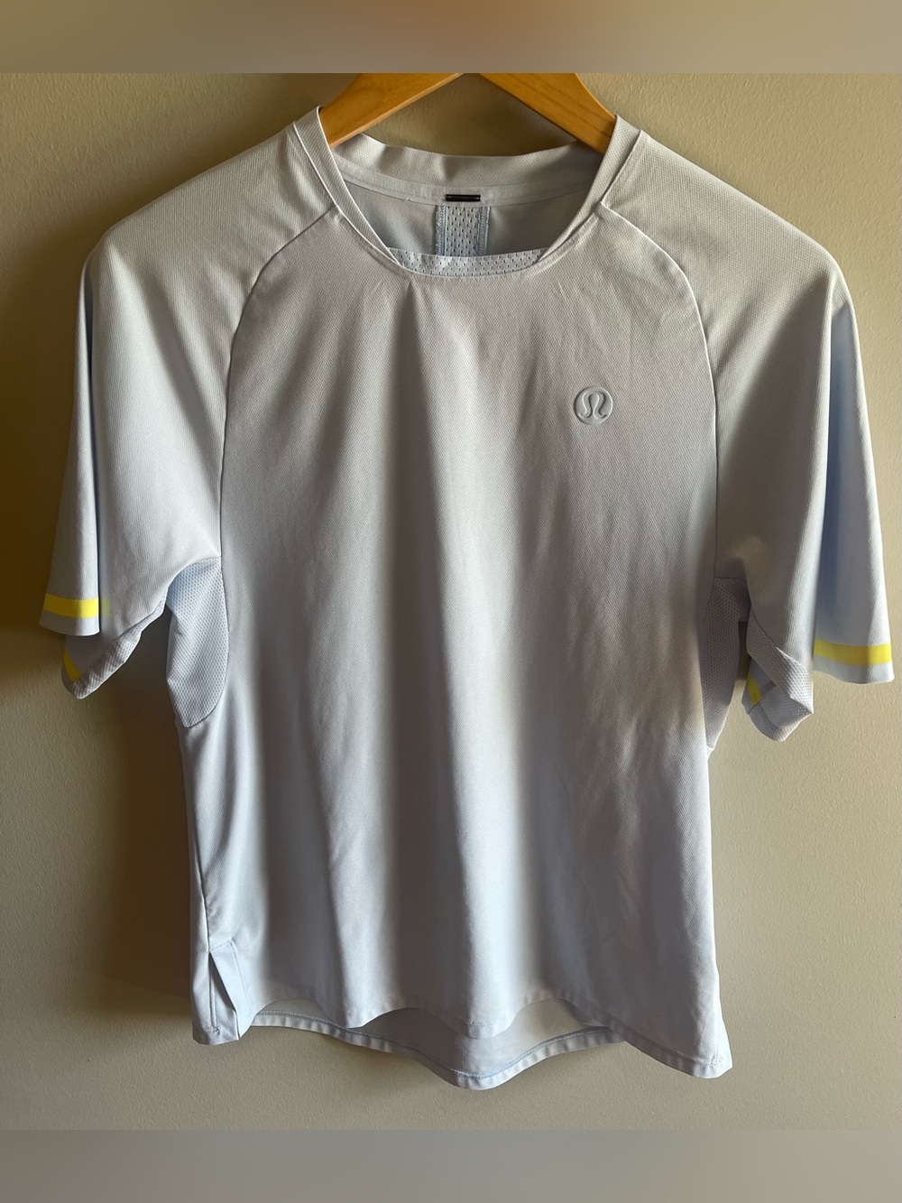 Lululemon Tennis Short-Sleeve Shirt size small